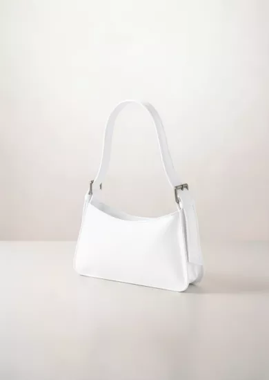 Kadın Beyaz Minimalist Baget Omuz Çantası